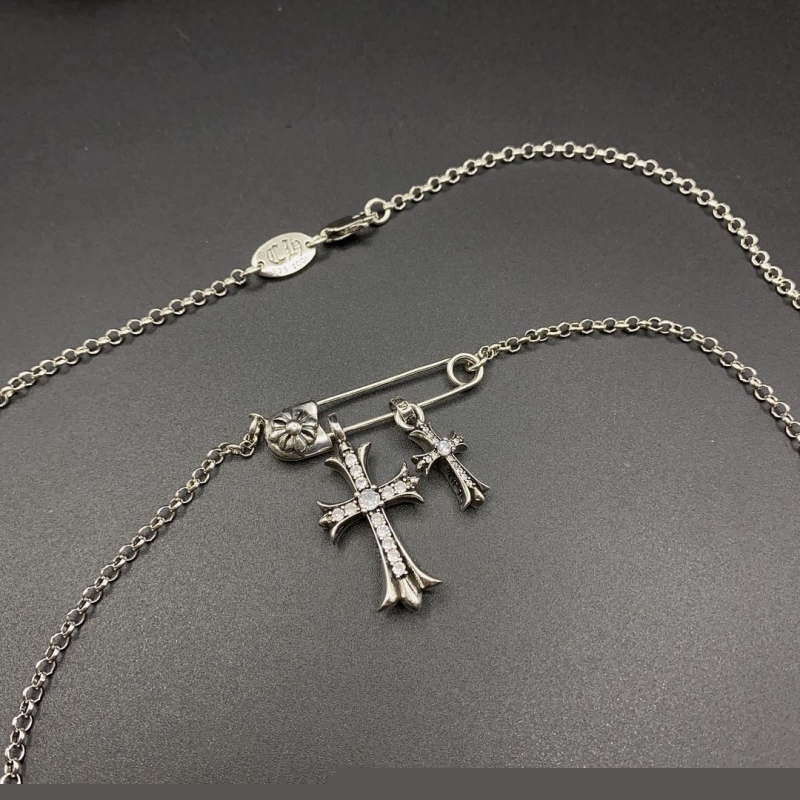 Ch**me He**ts necklaces